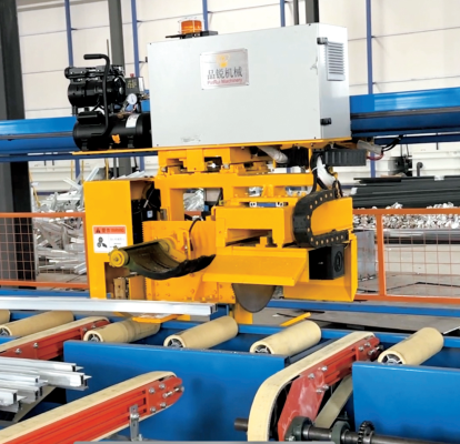 Aluminum material traction machine